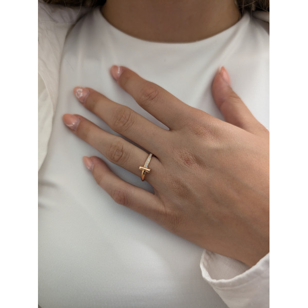 Stříbrný prsten T design, 18ct růžové zlato, zirkony
