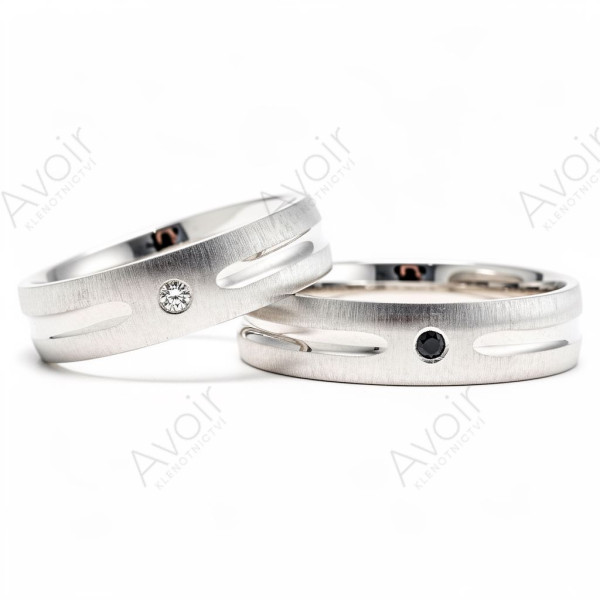 Elegantní snubní prsten s diamanty
