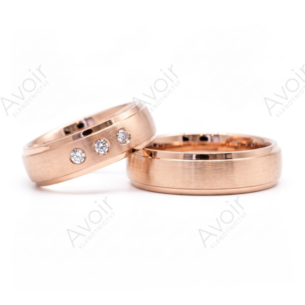 Elegantní snubní prsten s diamanty