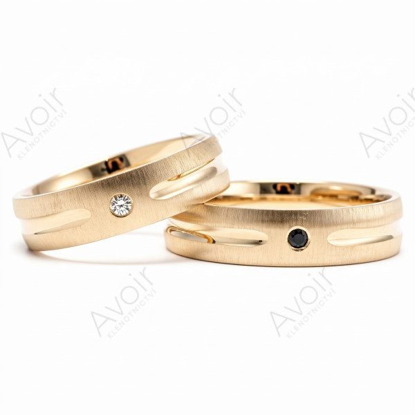 Elegantní snubní prsten s diamanty