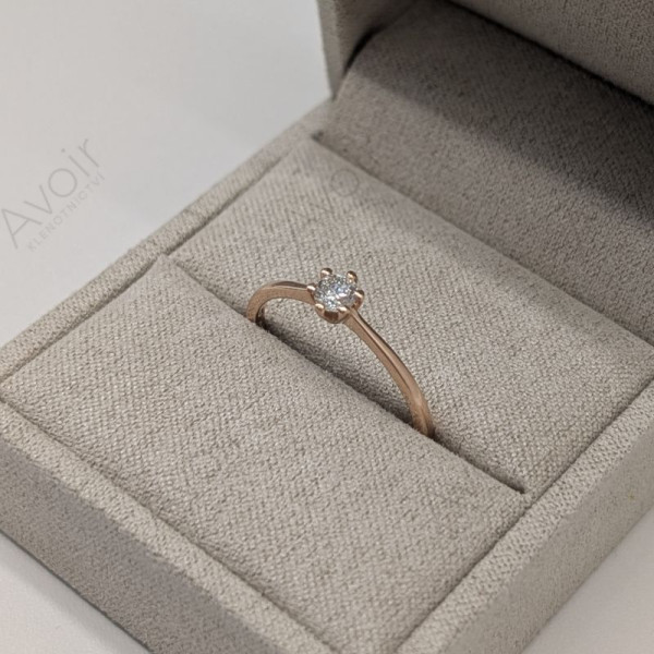 Zásnubní prsten z růžového zlata s laboratorním diamantem 0,20 ct – Kolekce Imperial