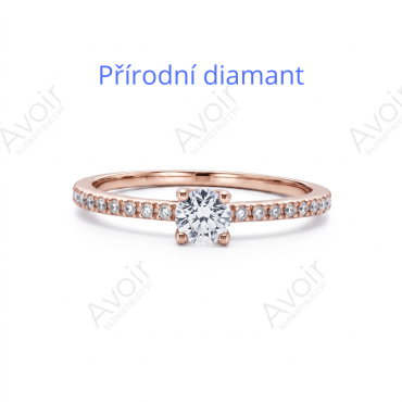 Zásnubní prsten z růžového zlata s 4mm přírodním diamantem a bočním osazením