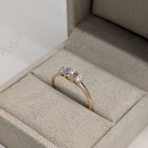 Prsten z růžového zlata s přírodními diamanty - Trinity