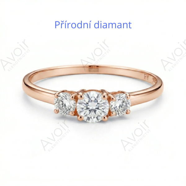 Prsten z růžového zlata se třemi přírodními diamanty