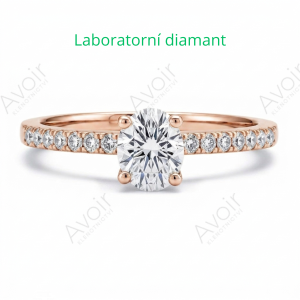 Luxusní prsten z růžového zlata s oválným laboratorním diamantem a bočním osazením