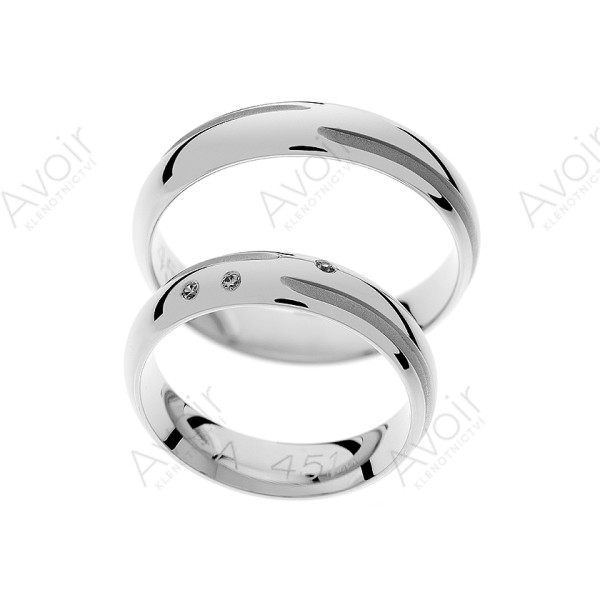 Elegantní snubní prsten s diamanty
