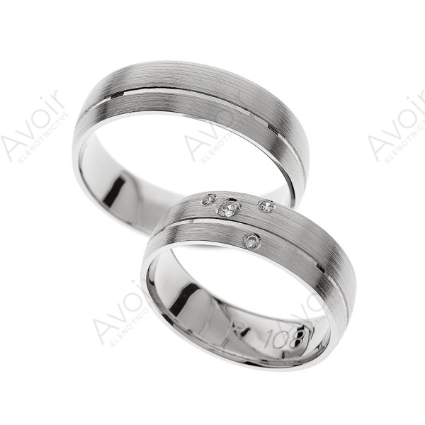 Elegantní snubní prsten se třemi diamanty
