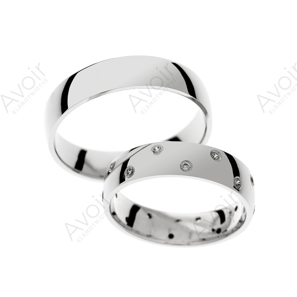 Elegantní snubní prsten s diamanty